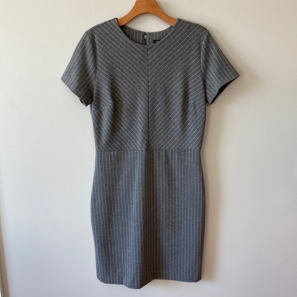 Banana Republic Sheath Dress Grey Pinstripe Size 6